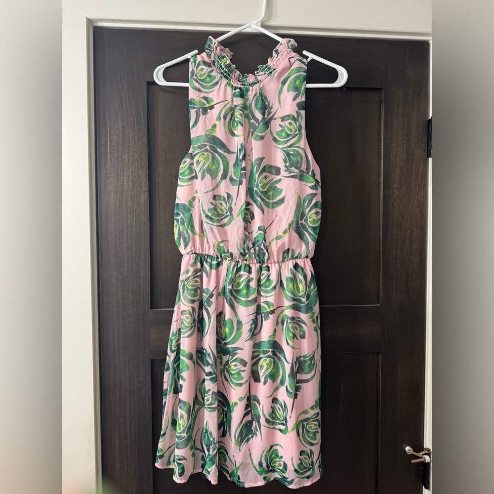 EVERLY Pink and Green Leaf Print Sleeveless Dress